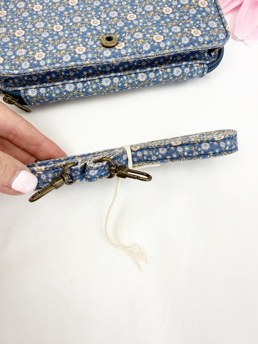 Natural Life Crossbody Wristlet Wallet Ditsy Floral Boho Bohemian Blue - Picture 9 of 12